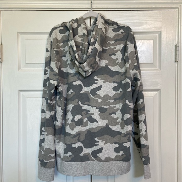 Old Navy Sweat Pullover Hoodie Camouflage - Picture 2 of 3